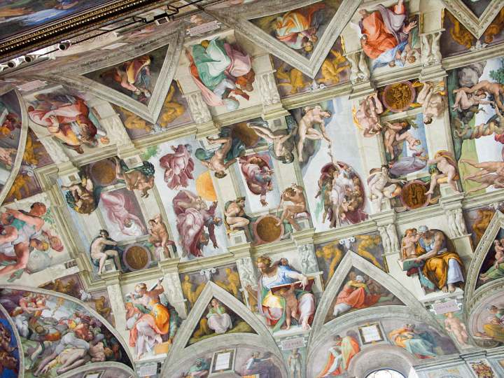 Photographie du plafond de la Chapelle Sixtine